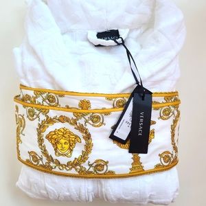 Versace I ♡ BAROQUE BATHROBE